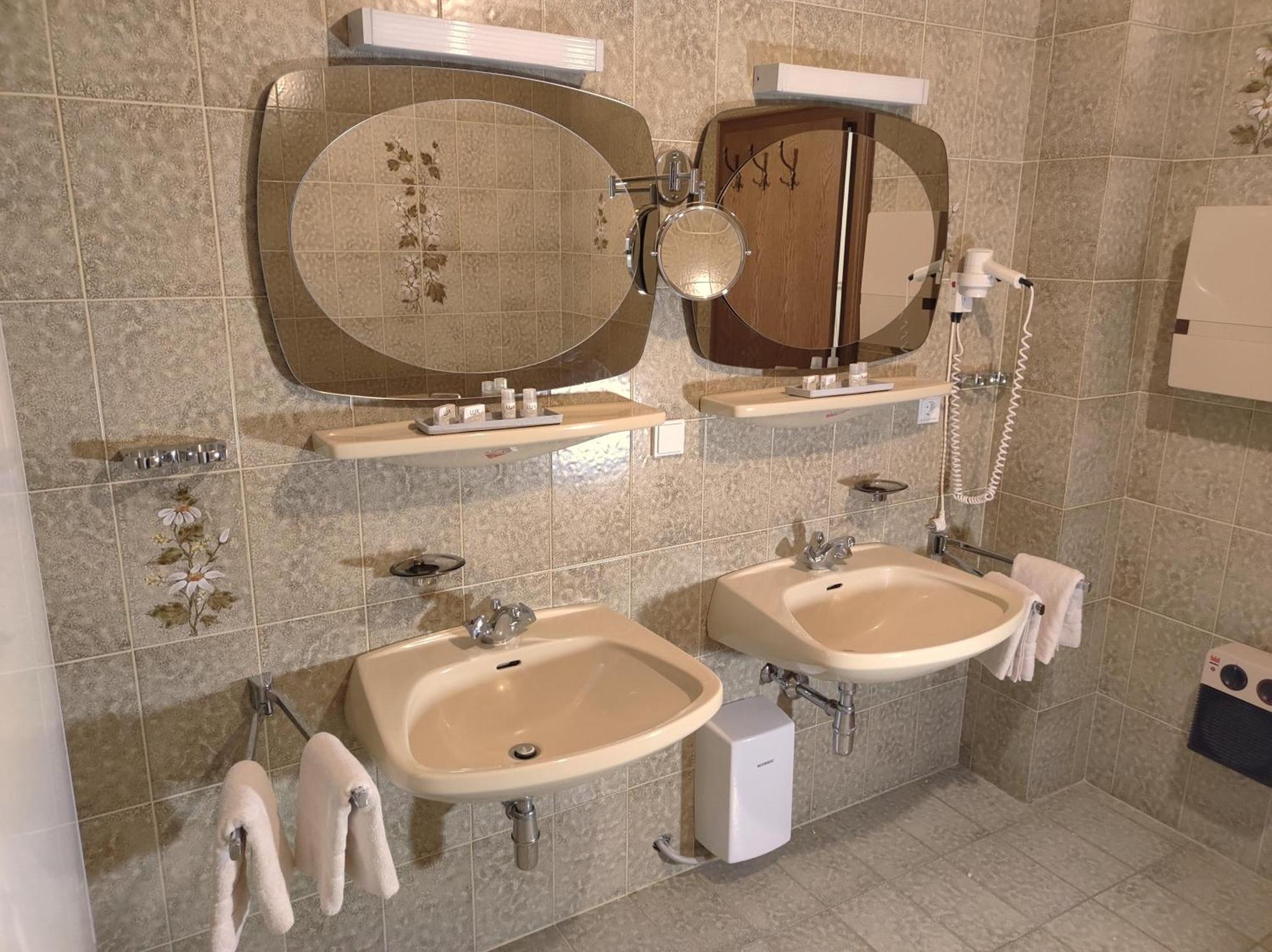 באד קליניקירשהיים Amadee Appartements מראה חיצוני תמונה